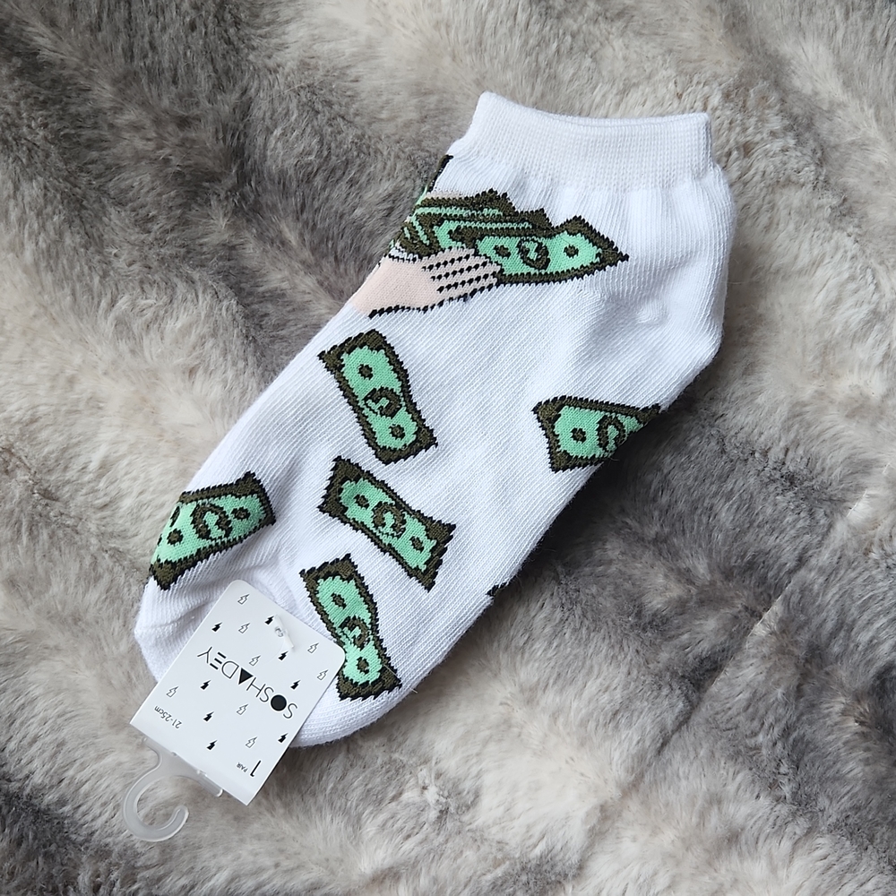 NWT Make it Rain Socks